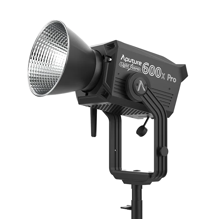 Aputure 600x